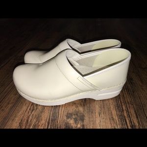 Dansko nursing shoes